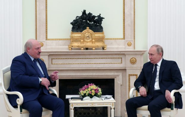 Avertismentul unui oficial NATO: Belarusul ar putea ataca Ucraina curând