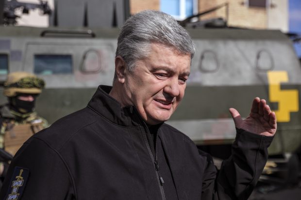 Fostul președinte ucrainean Poroşenko vrea ca Joe Biden să viziteze Ucraina cât timp se află în Europa săptămâna viitoare