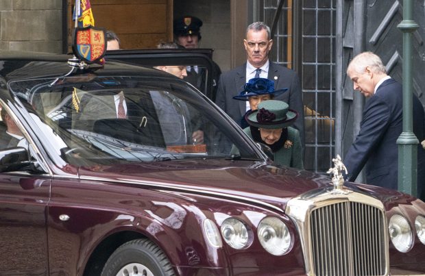 Regina Elisabeta a II-a, prima apariție publică după 5 luni. Suverana a participat la o ceremonie în memoria prințului Philip