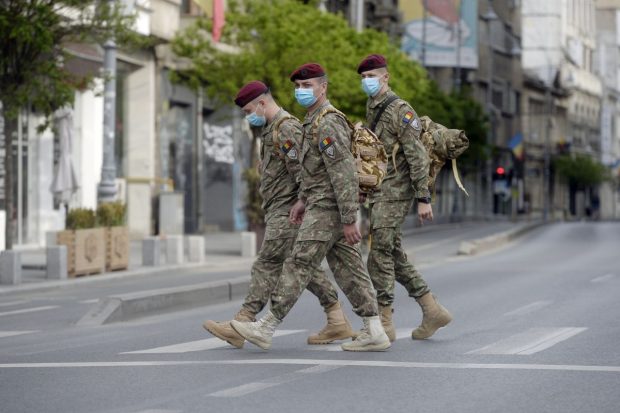 Bărbații români între 18 și 60 de ani, în rezerva generală în caz de război. Proiectul de lege inițiat de Guvern e în curs de avizare