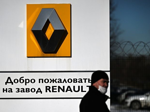 Renault își oprește producția de automobile la fabrica din Moscova