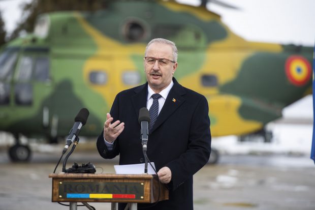 Vasile Dîncu: În niciun caz nu se va reveni la stagiul militar obligatoriu