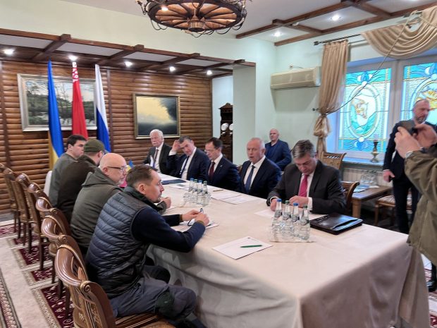 A treia rundă de negocieri Ucraina – Rusia ar putea avea loc în weekend. „Suntem în contact permanent”