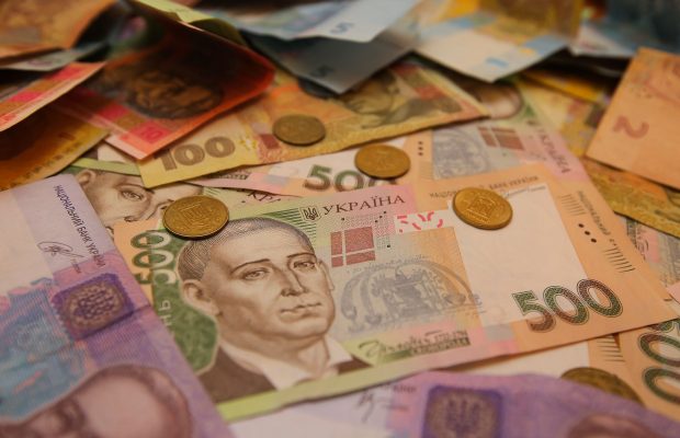 Majoritatea băncilor românești nu schimbă hrivne ucrainene. Care este explicația și ce soluții există pentru refugiații din Ucraina
