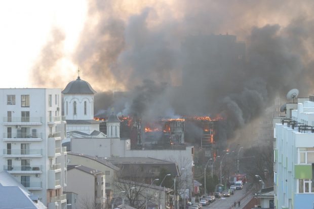 A fost deschis dosar penal pentru distrugere, după incendiul de la complexul comercial Prosper din Capitală