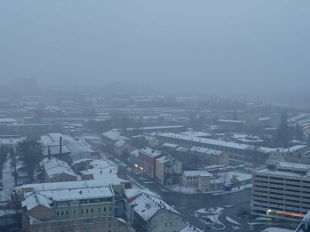 Corespondentul Libertatea transmite din Kiev: Orașul e alb de zăpadă, oamenii așteaptă coloana de 70 de kilometri a rușilor