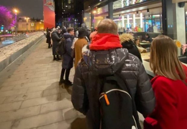 Ultimul Big Mac. Reacția rușilor după ce McDonald’s a anunțat că-și închide toate restaurantele din Rusia