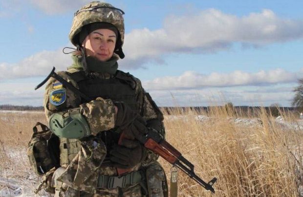 O ucraineancă, mama a 12 copii, 6 înfiați, a murit pe front, cu arma-n mână: „Ne-a scris că ne iubește foarte mult!”