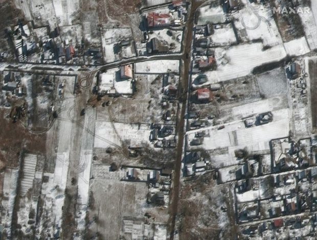 Convoiul militar rusesc care se îndrepta spre Kiev s-a dispersat și repoziționat parțial, arată imaginile din satelit. Cât de aproape e de capitală