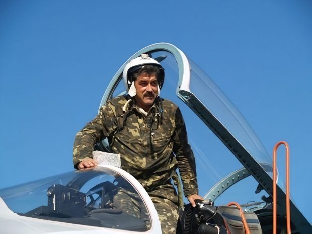 Pilot de origine română din armata Ucrainei, decorat post-mortem de Zelenski: „Să-l scrieți Ștefan, așa-i plăcea. Și să piloteze. Și să conducă Loganul lui. Și România, și Ucraina”