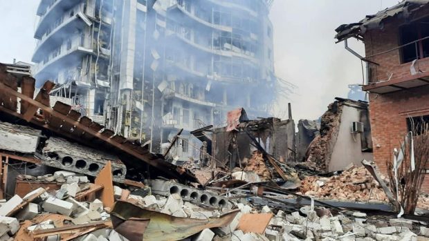 Bilanțul bombardamentelor asupra Ucrainei: 202 școli, 34 de spitale și 1.500 de clădiri rezidențiale, distruse