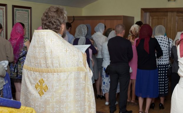 Un preot rus a fost arestat după slujba din Duminica Iertării, când a predicat împotriva războiului