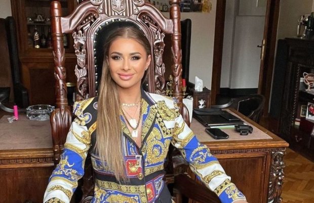 Cât de mult a slăbit Anamaria Prodan. Impresara, apariție spectaculoasă la o nuntă. „Casă de piatră”