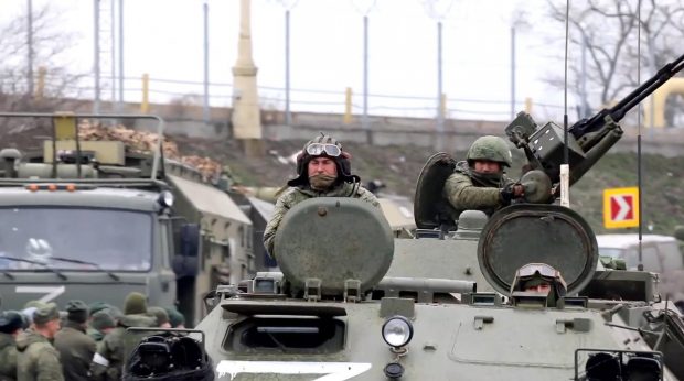Kremlinul amenință că va bombarda convoaiele cu arme trimise de NATO în Ucraina: „Sunt o țintă legitimă pentru Forțele Armate Ruse!”
