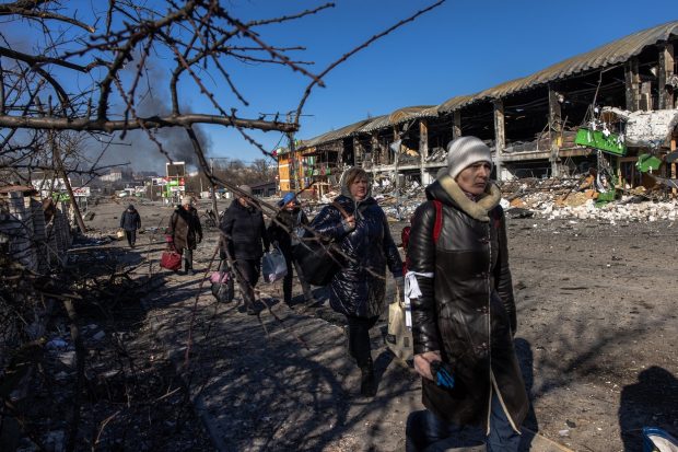 LIVETEXT Război în Ucraina, ziua 18 | Bombardamente „în aproape toate zonele din Ucraina”. Armata rusă a tras din nou asupra convoaielor de civili evacuați