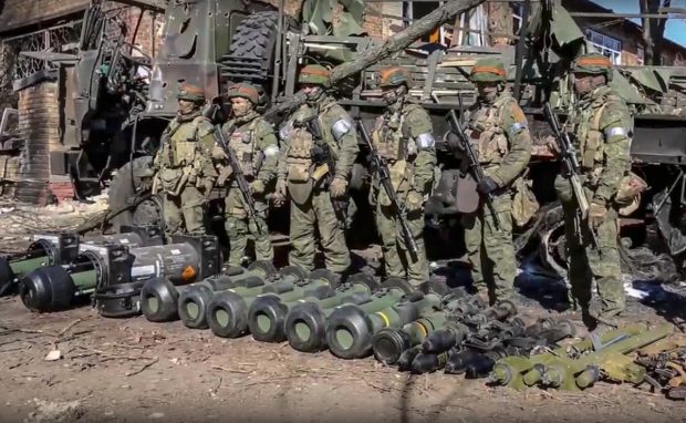 Colaborator ucrainean al Radio France, bătut cu ranga, legat de un pom 3 zile, aruncat într-un beci inundat și electrocutat de militarii ruși