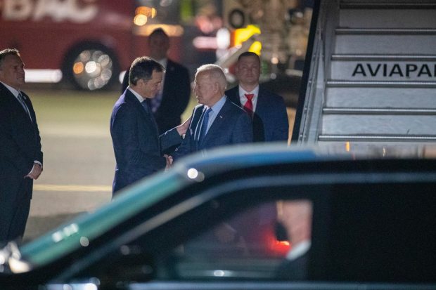Summit NATO la Bruxelles. Biden discută cu aliații europeni, inclusiv cu Iohannis. Zelenski participă prin videoconferință