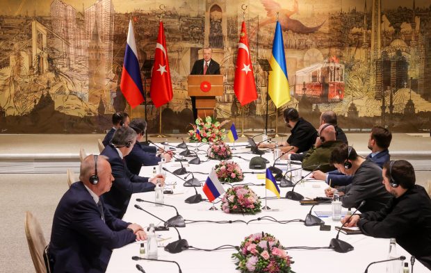 Runda de negocieri Rusia-Ucraina din Turcia s-a încheiat. Anunțul Moscovei după cele patru ore de discuții față în față