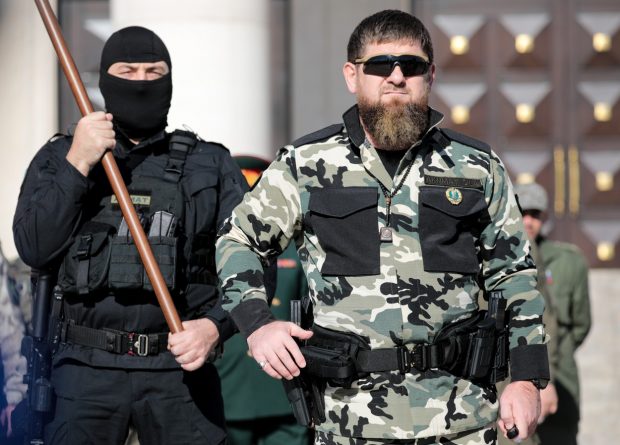 Liderul cecen Ramzan Kadîrov, înaintat în grad de Vladimir Putin, pentru rolul jucat în invazia din Ucraina