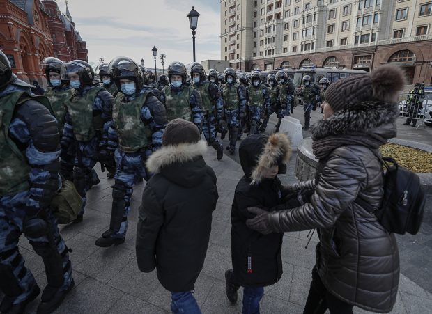 Interviu cu redactorul-șef adjunct al Novaia Gazeta din Rusia, cunoscută pentru opoziția față de Kremlin: „Putin poate să provoace un război civil”