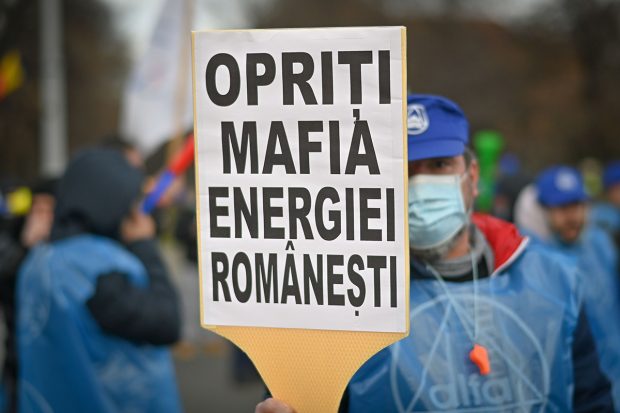 Ce cred experții despre noile măsuri privind plafonarea prețurilor din energie. „Dacă n-ai nimic și mergi pe jos, e bun și un Trabant”