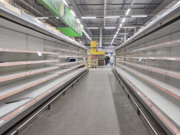 Efectele războiului și ale restricțiilor: rafturile cu pamperși s-au golit în Rusia, prețurile s-au dublat