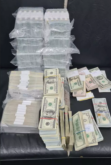 Banii ucrainenilor, mituri și realități. Cât sunt salariile de la care vin refugiații, în ce le-au investit?