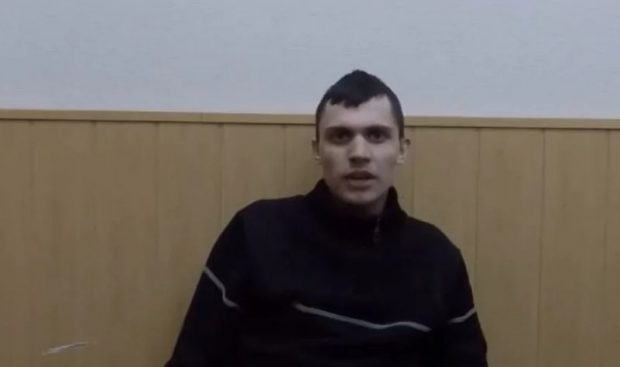 VIDEO. Un soldat rus a refuzat să execute ordinele și a sărit să o ajute o femeie ucraineană rănită. Rănit de propriii colegii, bărbatul a fost salvat de cine nu se aștepta