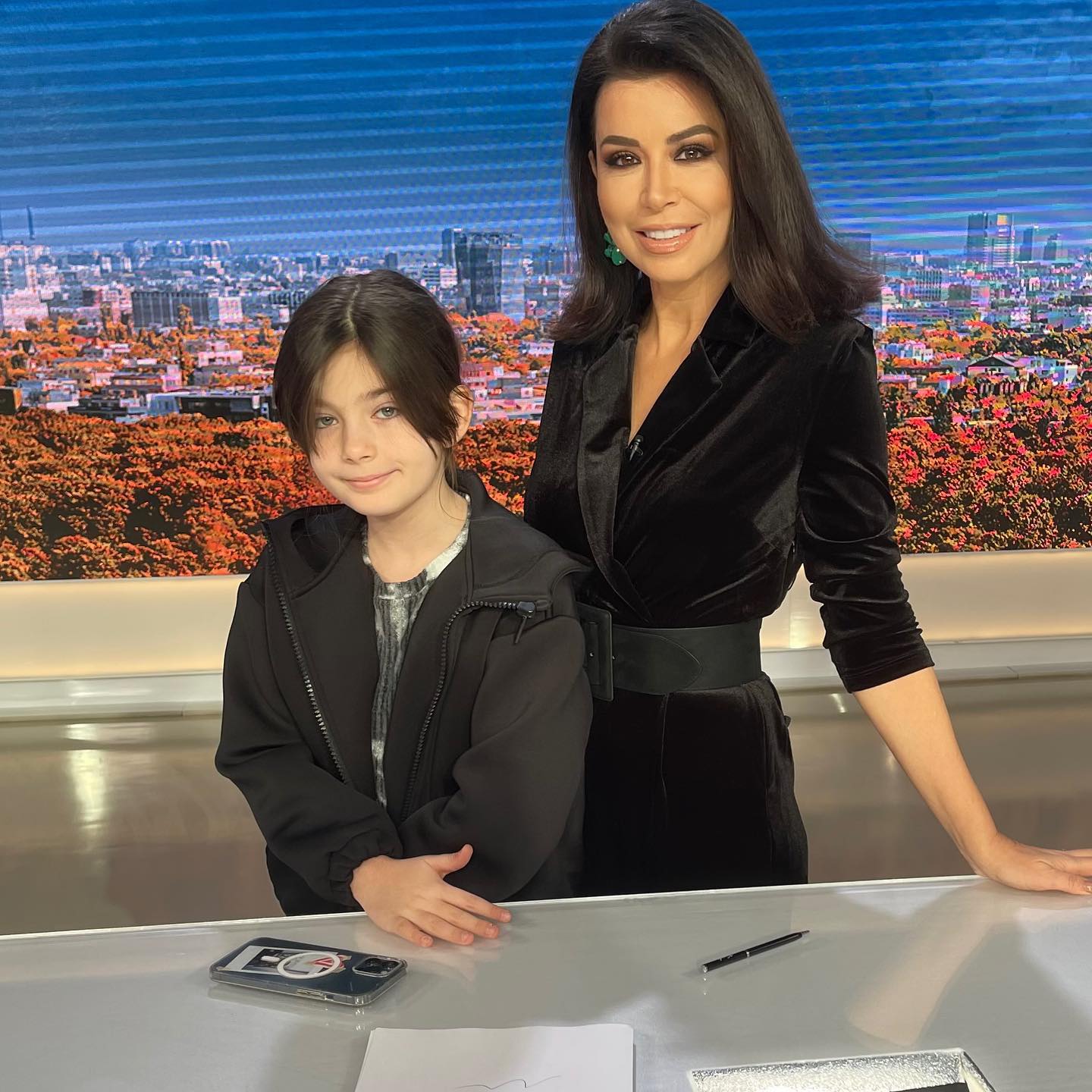 Simpsonlar pornosi: Bart va tulki Briana Noelle yalangoch fotosuratlar va videolar