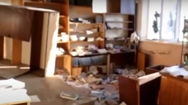 „700 dintre ai noștri sunt morți, nu știm ce să facem. Dormim într-o școală care cade pe noi”, îi povestește soției, îngrozit, un soldat rus din Ucraina