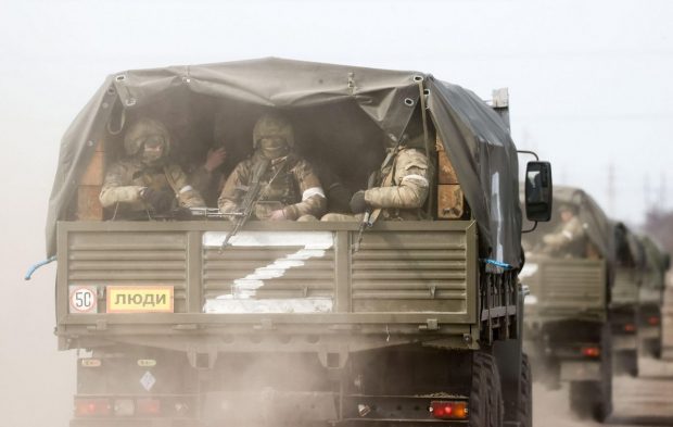 Convorbirea telefonică a unei femei cu soțul ei, soldat rus: „Te implor, nu muri acolo! Dă-o naibii de armată!”