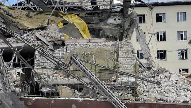 „Așa arată iadul”. Forțele ruse au distrus complet un spital din orașul Izium