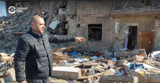 Durerea unui tată care își îngroapă copilul de doi ani, ucis în bombardamente. „Pentru ce se întâmplă toate astea?”