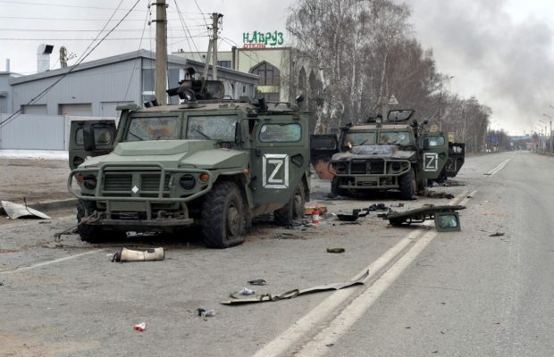 Rusia ar putea învinge Ucraina, dar imaginea puternicei sale armate a fost spulberată. Cum explică experții militari strategia Moscovei