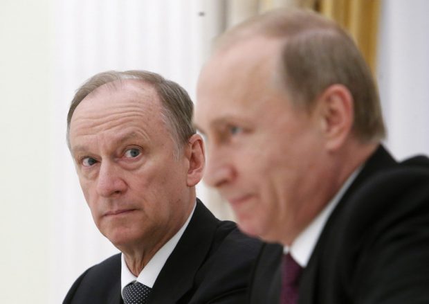 Tuturor părea să le fie frică de Putin. Mai puțin lui. Cine este omul considerat a fi în spatele „planului de subjugare a Ucrainei”