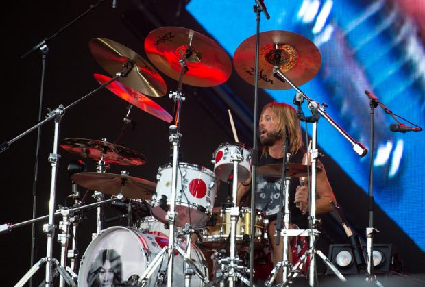 Taylor Hawkins, bateristul trupei Foo Fighters, a murit la 50 de ani