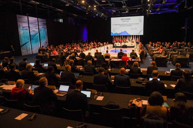 Consiliul Arctic îşi anulează întâlnirile programate pe teritoriul Federației Ruse