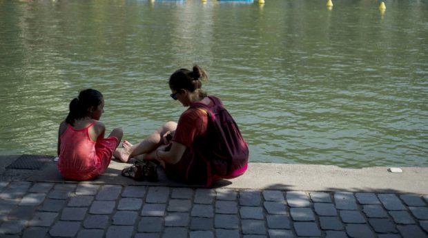 Un român murit înecat, la Paris, când încerca să-și salveze iubita cu care se certase și care a sărit în apa rece