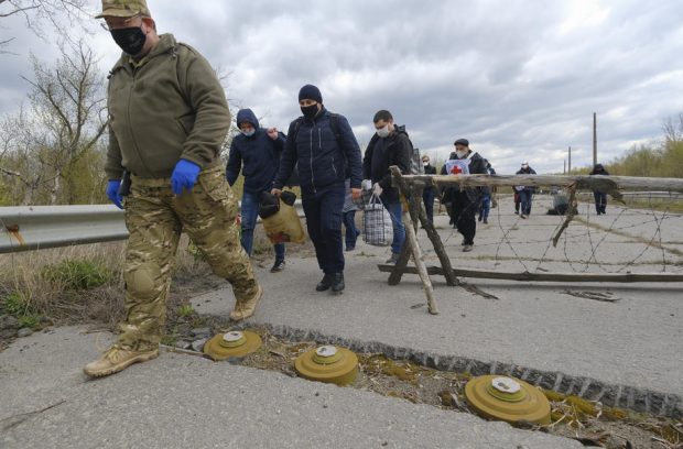 Ucraina și Rusia au făcut schimb de prizonieri. Au fost repatriați militari, dar și marinari civili