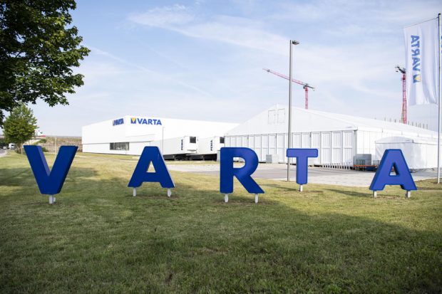 Investiție de un miliard de euro: Varta vrea să construiască în România o fabrică de baterii pentru mașini electrice