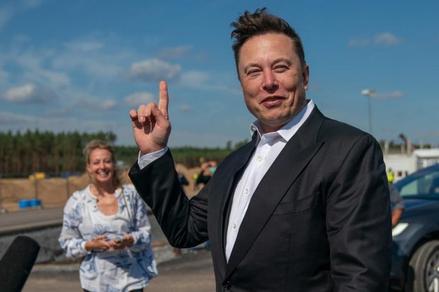 Elon Musk, omul cu cea mai mare avere din lume: „Cred că Vladimir Putin e semnificativ mai bogat decât mine”