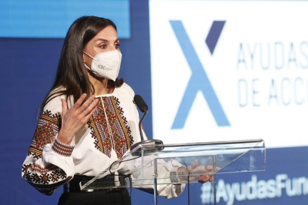 Regina Letizia a Spaniei a încălcat protocolul pentru a-și arăta susținerea pentru Ucraina. Cum a apărut la o acțiune caritabilă