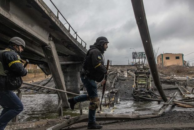 LIVETEXT Război în Ucraina, ziua 11 | Bombardamente masive în mai multe zone și evacuări oprite. Trupele ruse, acuzate că trag asupra localnicilor care protestează
