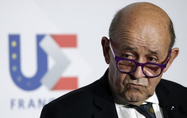 Ministrul francez de externe: „Nu poți să negociezi cu pistolul la tâmplă”