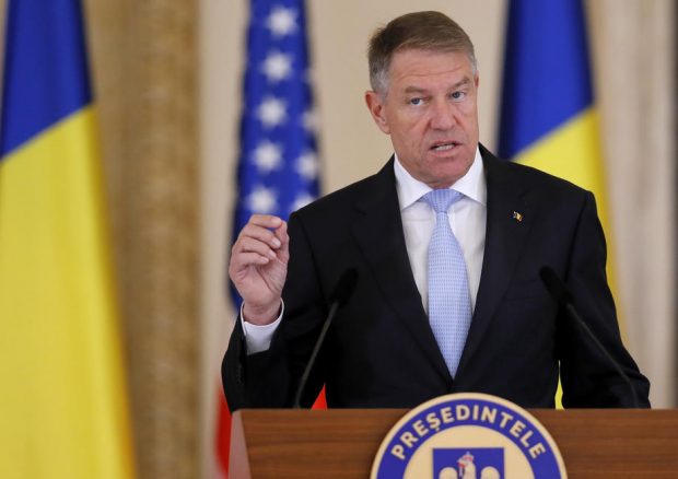 Klaus Iohannis a vorbit la telefon cu Volodimir Zelenski. „L-am asigurat de întreaga susţinere din partea României”