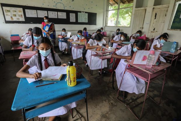Examenele școlare au fost anulate în Sri Lanka din cauza lipsei hârtiei