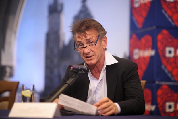 Sean Penn anunță că își „va topi premiile”, dacă Volodimir Zelenski nu e lăsat să vorbească la Gala Oscar