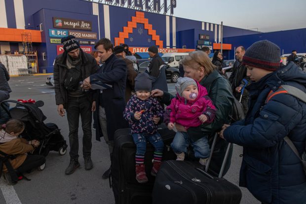 O maternitate din Mariupol a fost evacuată cu forța spre Rusia, anunță primăria orașului