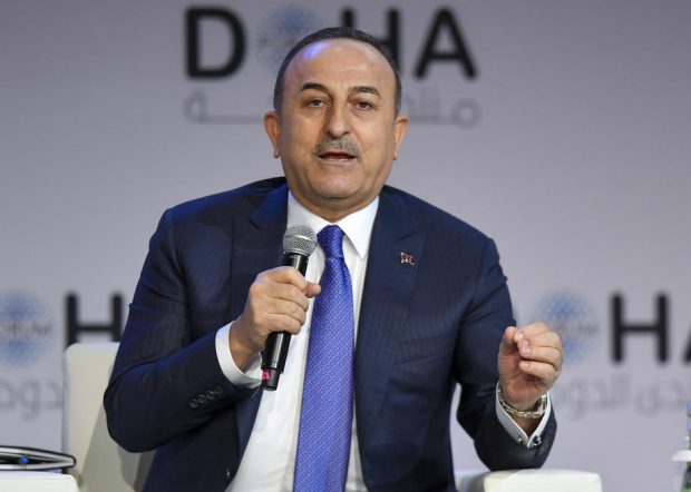 Oligarhii ruşi sunt bineveniţi în Turcia pentru turism sau investiţii, anunță ministrul turc de externe