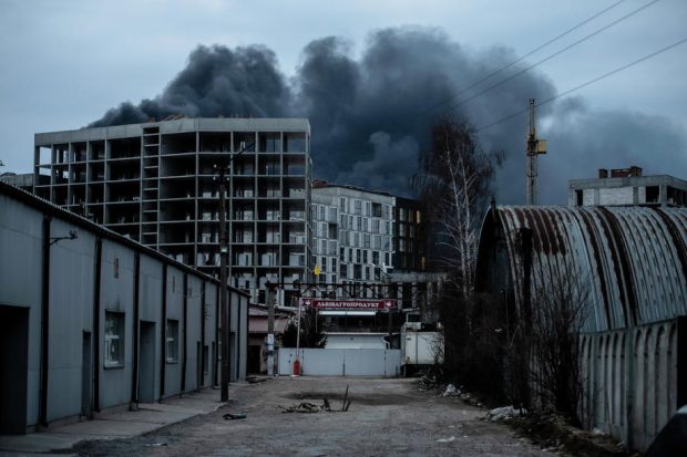 LIVETEXT Război în Ucraina, ziua 32 | Bombardamentele Rusiei continuă în mai multe orașe ucrainene, în timp ce președintele Zelenski cere din nou europenilor şi SUA sprijin militar